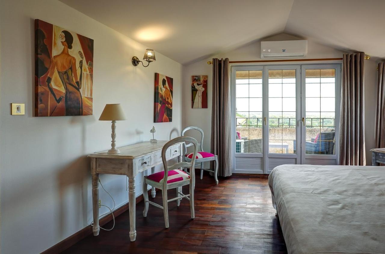 La Chaumiere, Demeure D'Hotes Lauris Exterior photo