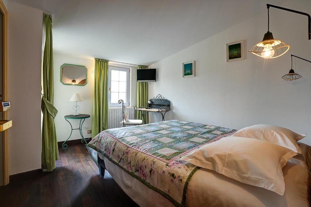 La Chaumiere, Demeure D'Hotes Lauris Exterior photo